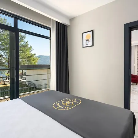 Health Hotel *